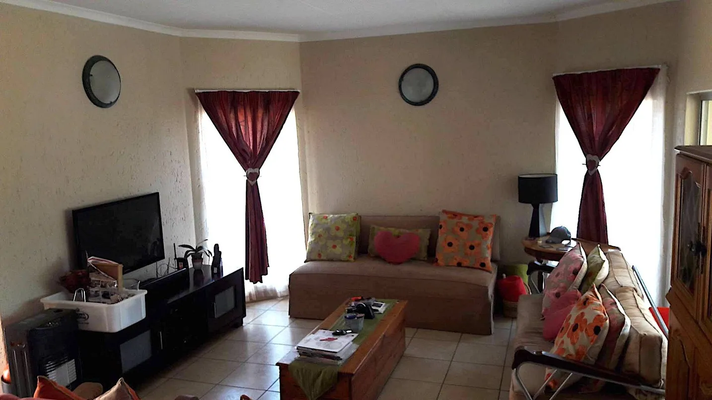 A room with personality: before the work.